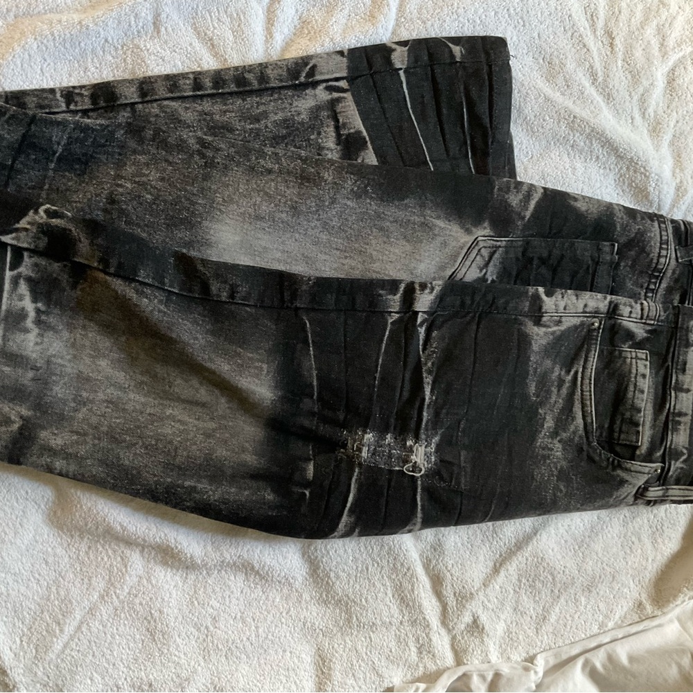 Men's Black Distressed Jeans